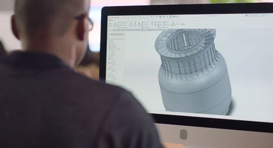 la nueva plataforma de presupuestación de Protolabs por servicio: Mecanizado CNC